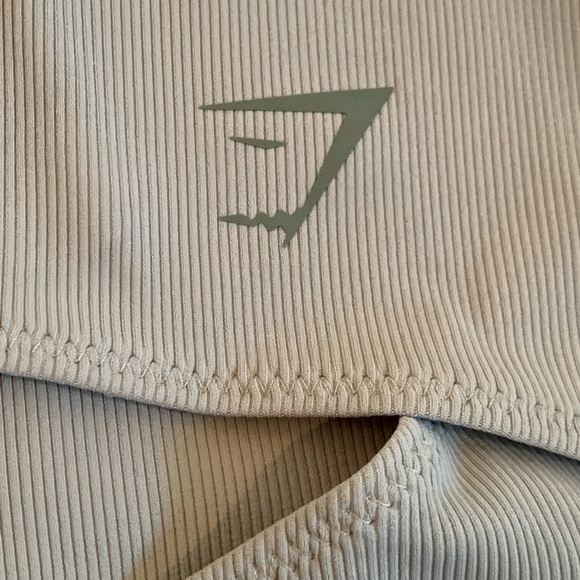 Gymshark keyhole cutout women’s shirt size XL Sage Green ribbed cap slee… - Picture 3 of 9